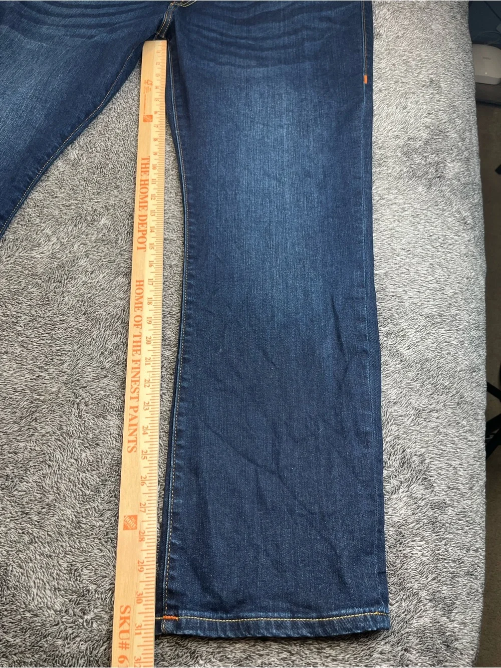 True Religion Ricky Relaxed Straight Jeans Dark Wash Size 42 (Measures 44)